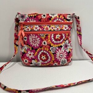 Vera Bradley Triple Zip Hipster Crossbody Pixie Blooms.